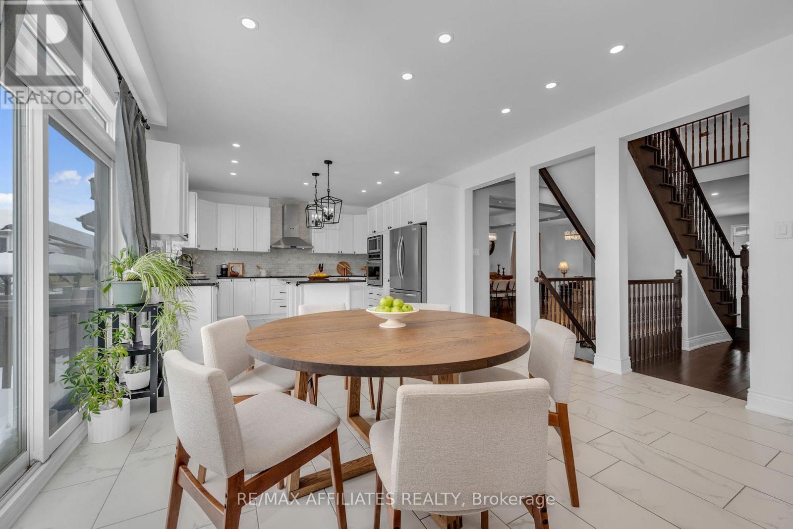 208 Rover Street, Ottawa, Ontario  K2S 1S3 - Photo 17 - X12501446