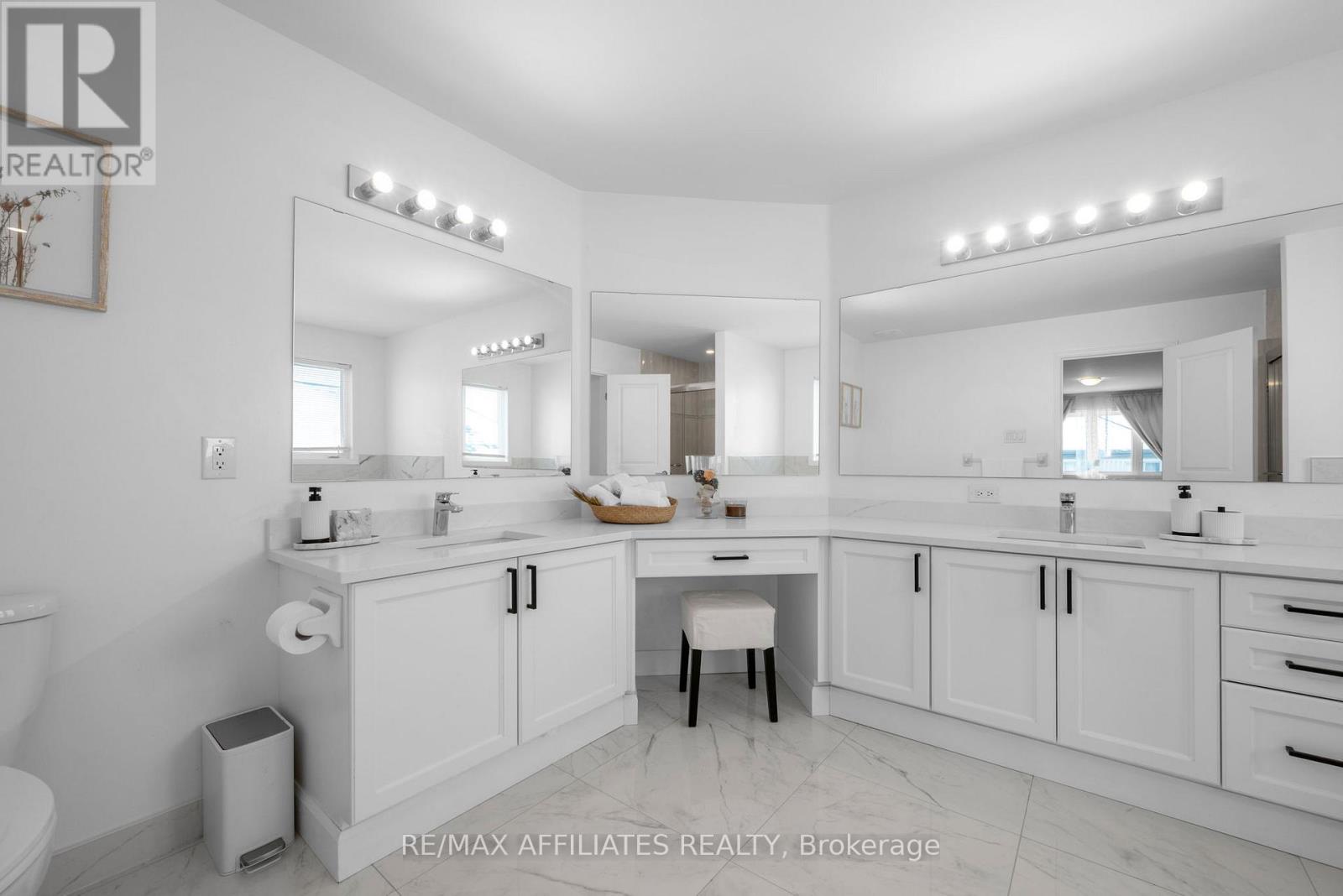 208 Rover Street, Ottawa, Ontario  K2S 1S3 - Photo 31 - X12501446