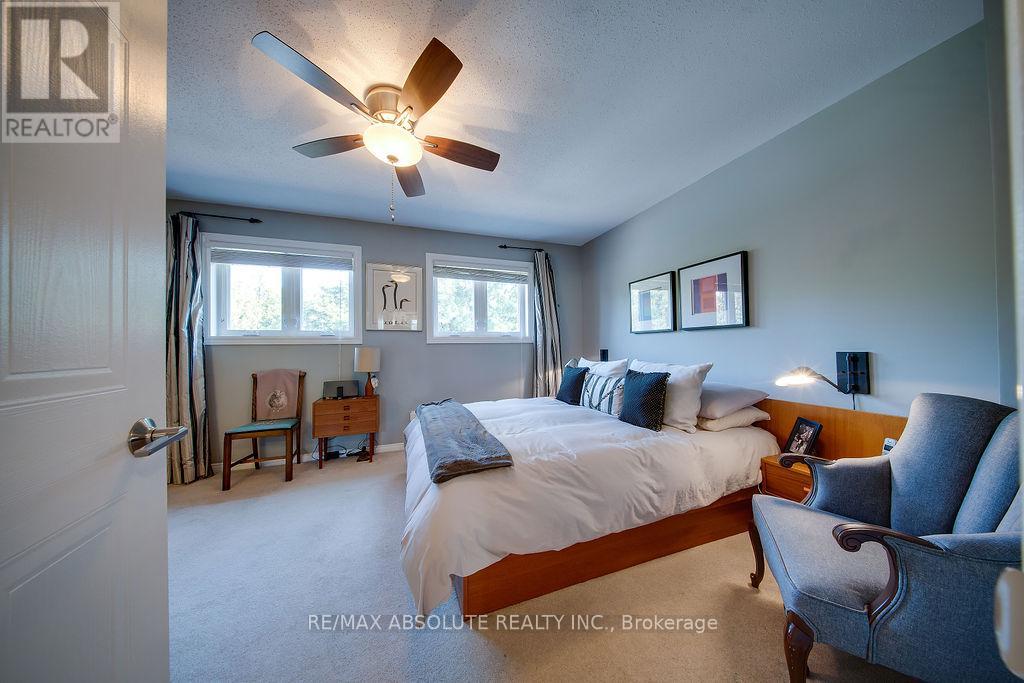 37 Randall James Drive, Ottawa, Ontario  K2S 1L9 - Photo 19 - X12524630