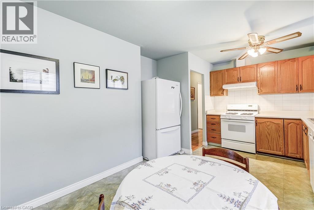 1324 Consort Crescent, Burlington, Ontario  L7M 1J7 - Photo 17 - 40789562