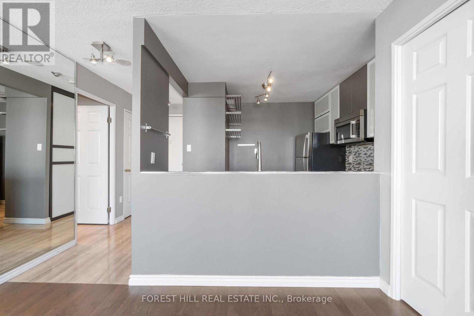 806 - 101 Subway Crescent, Toronto, Ontario M9B 6K4 - Photo 13 - W12583686