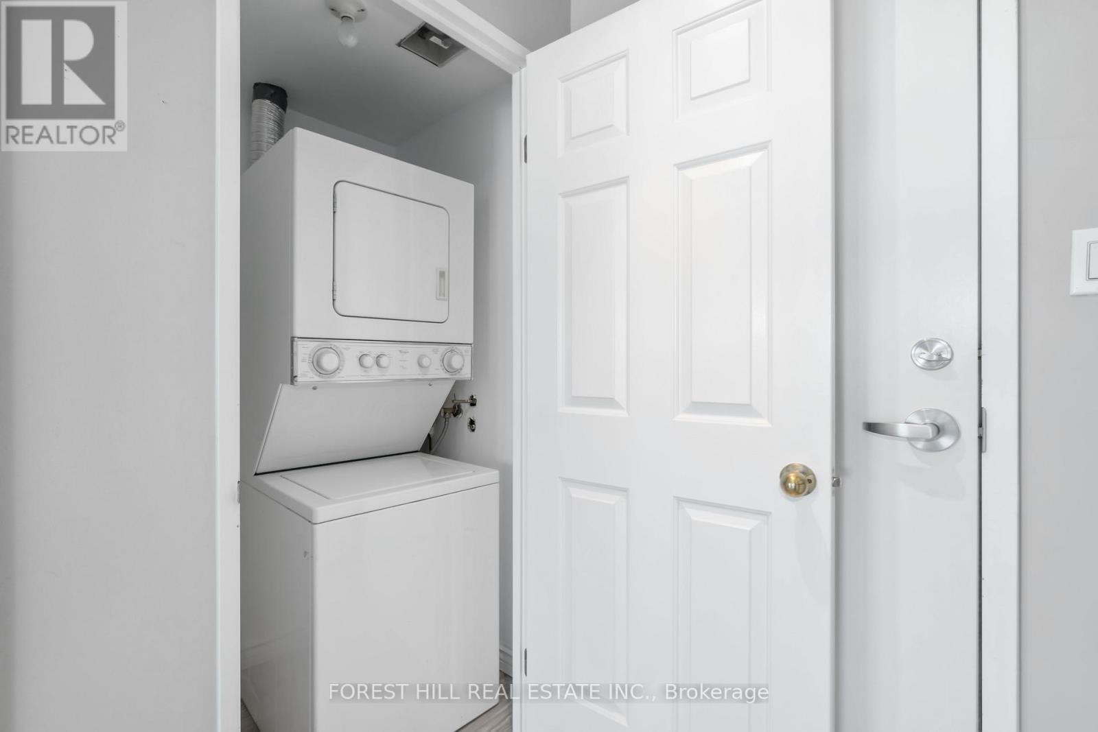 806 - 101 Subway Crescent, Toronto, Ontario M9B 6K4 - Photo 14 - W12583686