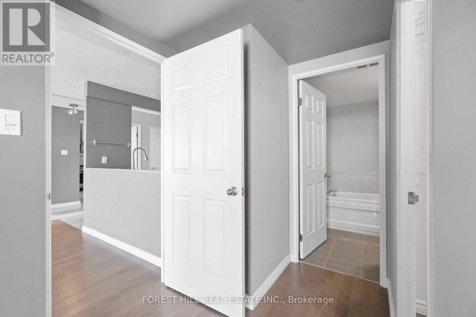 806 - 101 Subway Crescent, Toronto, Ontario M9B 6K4 - Photo 26 - W12583686