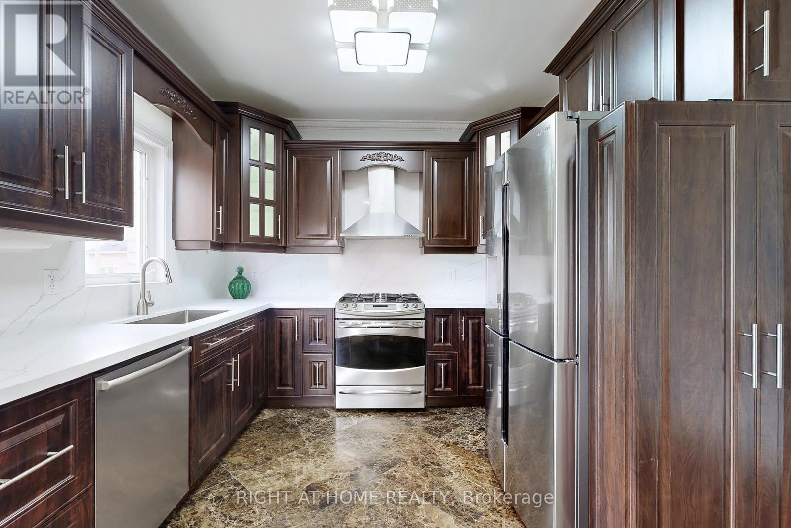 419 Elson Street, Markham, Ontario  L3S 4T8 - Photo 9 - N12584360