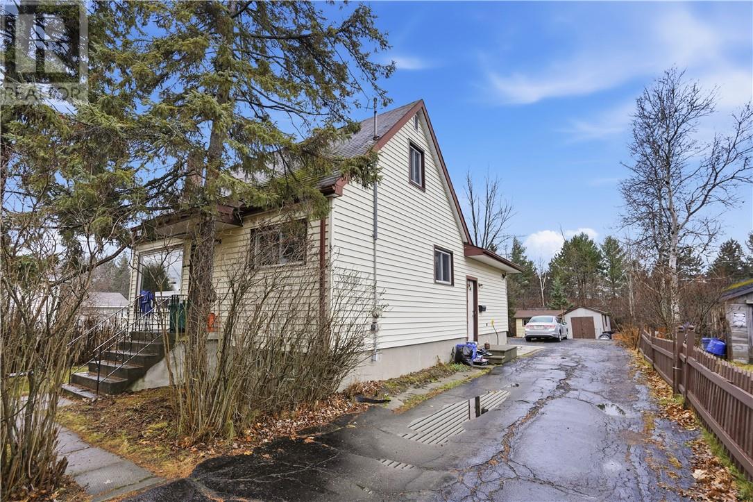 2217 Mildred Street, Sudbury, Ontario  P3B 1L5 - Photo 3 - 2125781