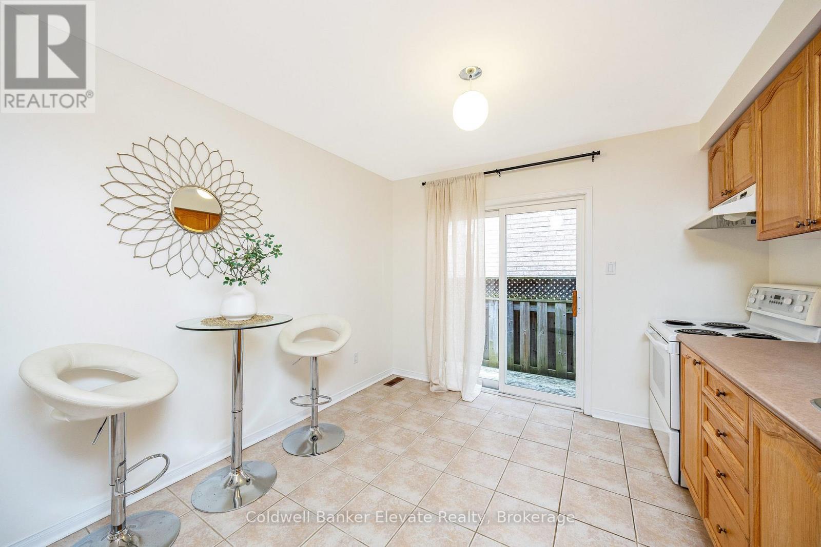 81 Atwood Avenue, Halton Hills, Ontario  L7G 6C5 - Photo 10 - W12584328