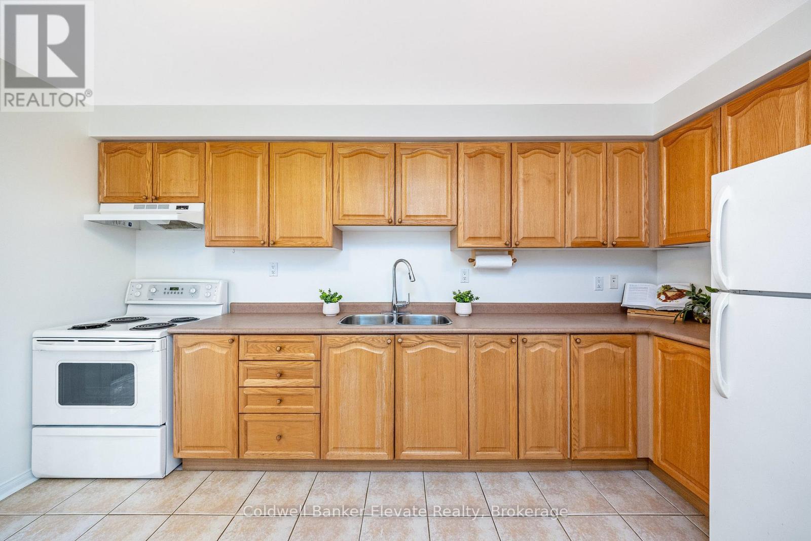 81 Atwood Avenue, Halton Hills, Ontario  L7G 6C5 - Photo 14 - W12584328