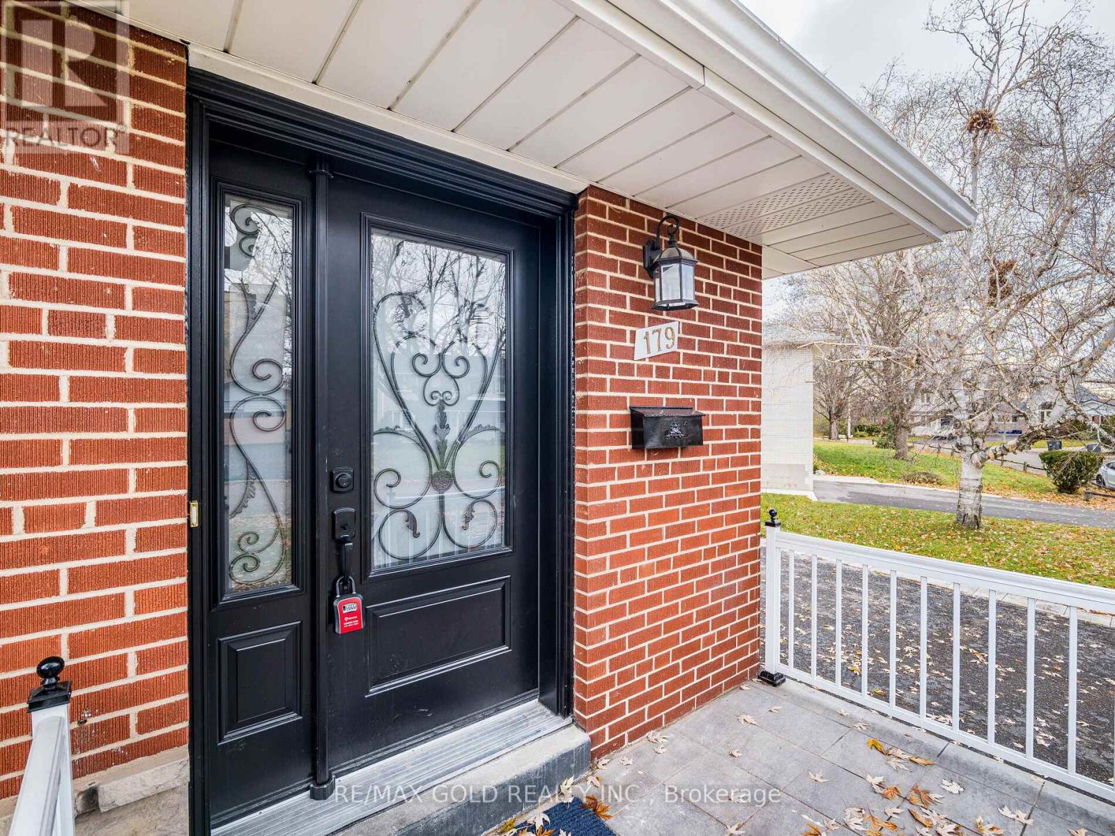 179 Elizabeth Street S, Brampton, Ontario  L6Y 1R8 - Photo 3 - W12584340