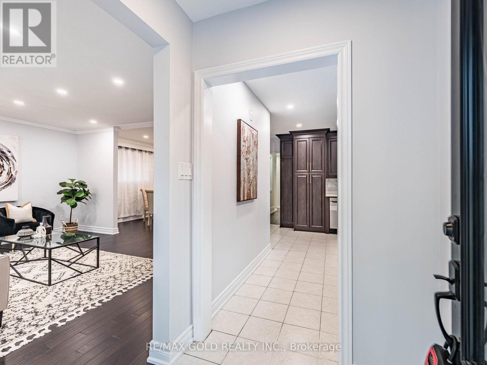 179 Elizabeth Street S, Brampton, Ontario  L6Y 1R8 - Photo 4 - W12584340