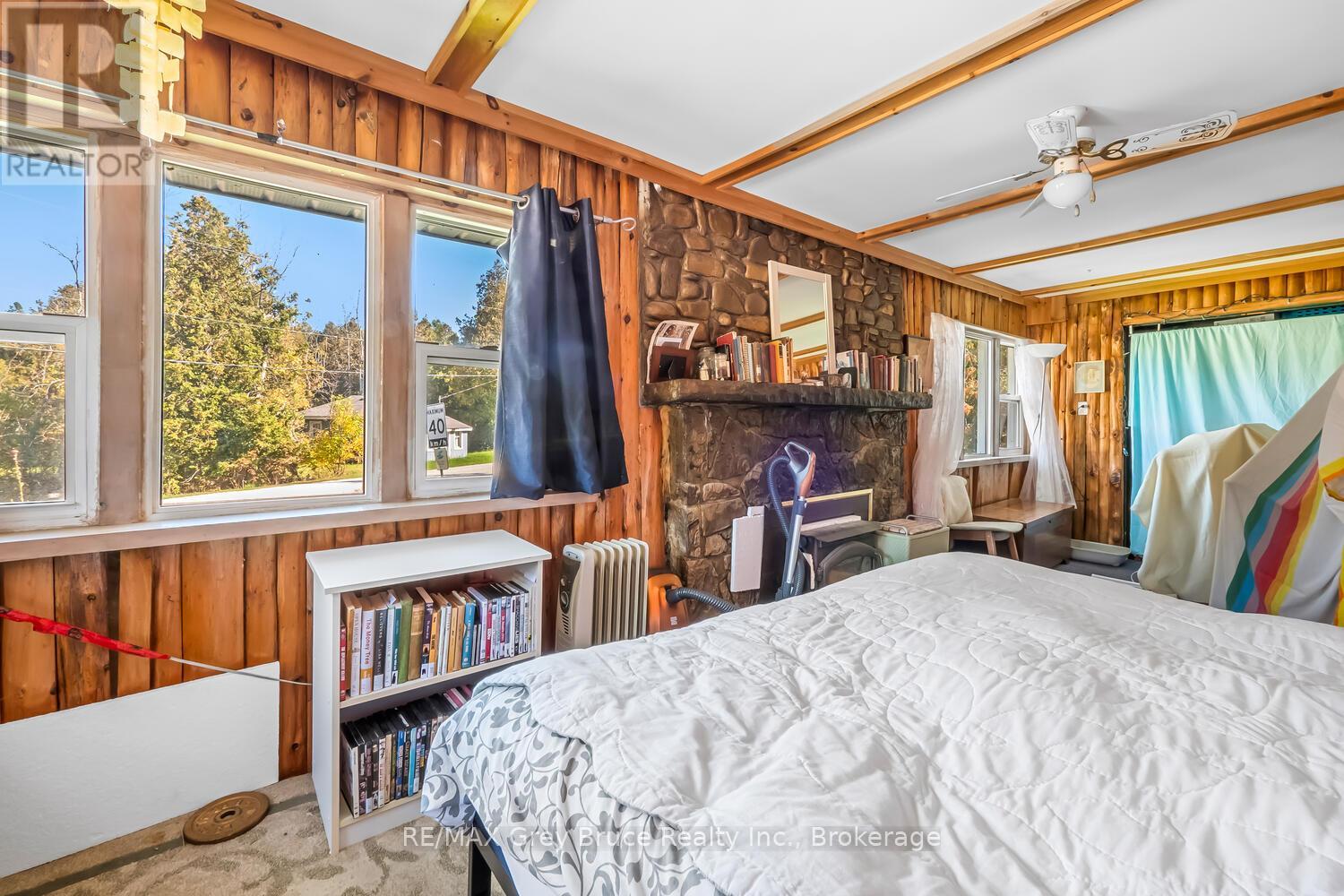 593 Stokes Bay Road, Northern Bruce Peninsula, Ontario N0H 2M0 - Photo 11 - X12584438