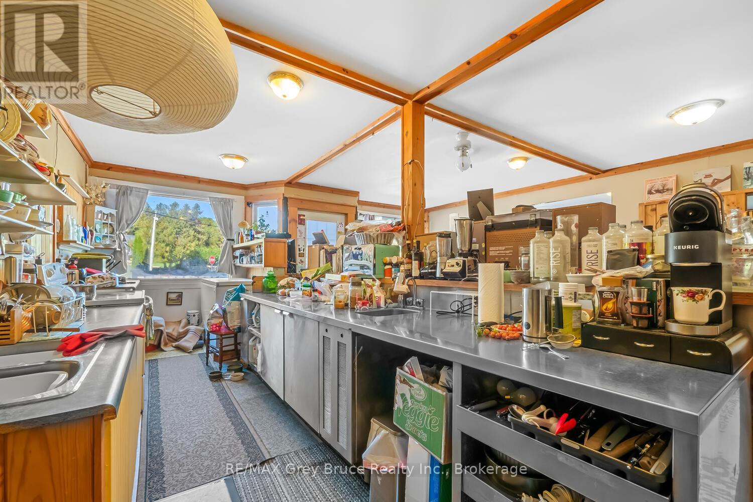 593 Stokes Bay Road, Northern Bruce Peninsula, Ontario N0H 2M0 - Photo 12 - X12584438