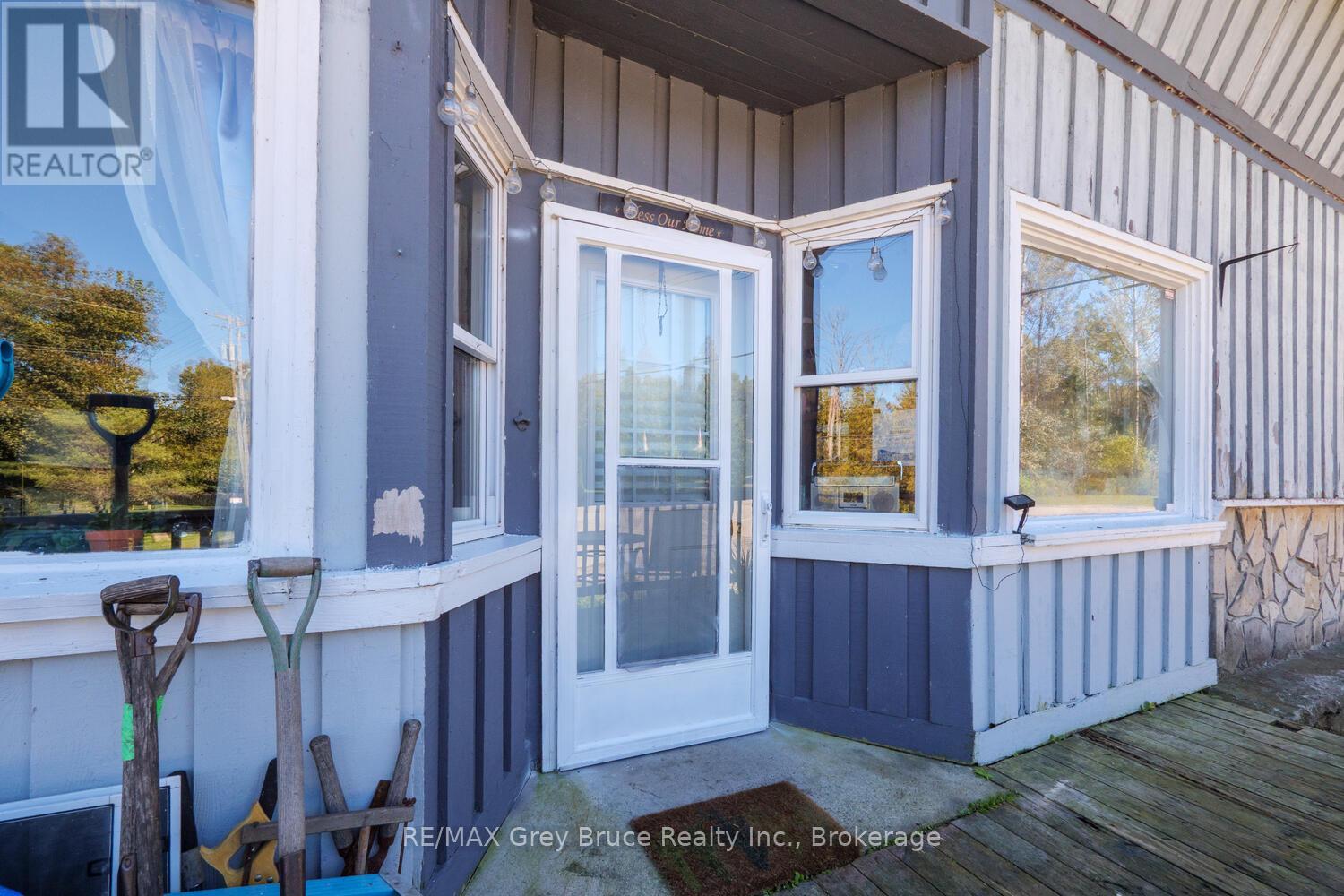 593 Stokes Bay Road, Northern Bruce Peninsula, Ontario N0H 2M0 - Photo 14 - X12584438