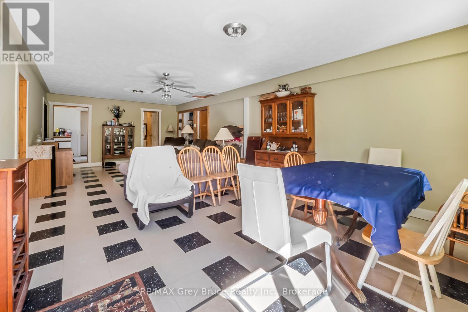 593 Stokes Bay Road, Northern Bruce Peninsula, Ontario N0H 2M0 - Photo 17 - X12584438