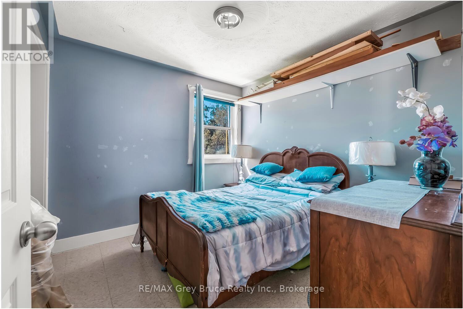 593 Stokes Bay Road, Northern Bruce Peninsula, Ontario N0H 2M0 - Photo 20 - X12584438