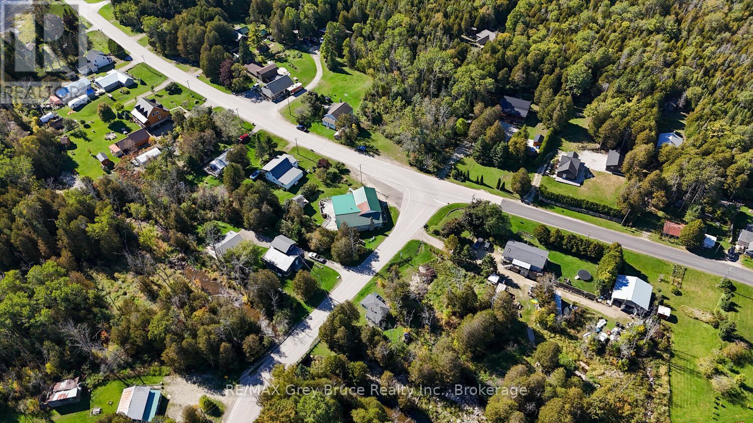 593 Stokes Bay Road, Northern Bruce Peninsula, Ontario N0H 2M0 - Photo 41 - X12584438