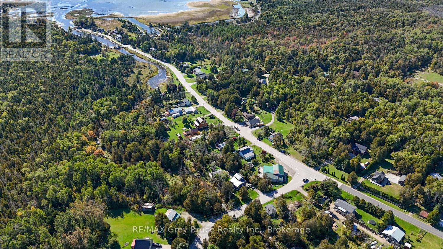 593 Stokes Bay Road, Northern Bruce Peninsula, Ontario N0H 2M0 - Photo 42 - X12584438