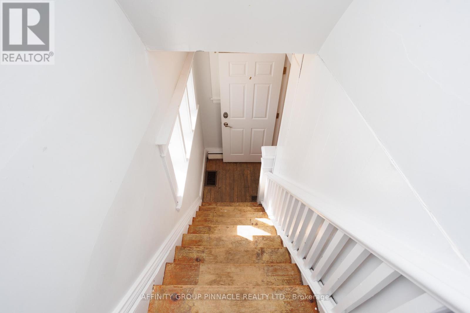 72 Melbourne Street W, Kawartha Lakes, Ontario K9V 2T3 - Photo 14 - X12584422