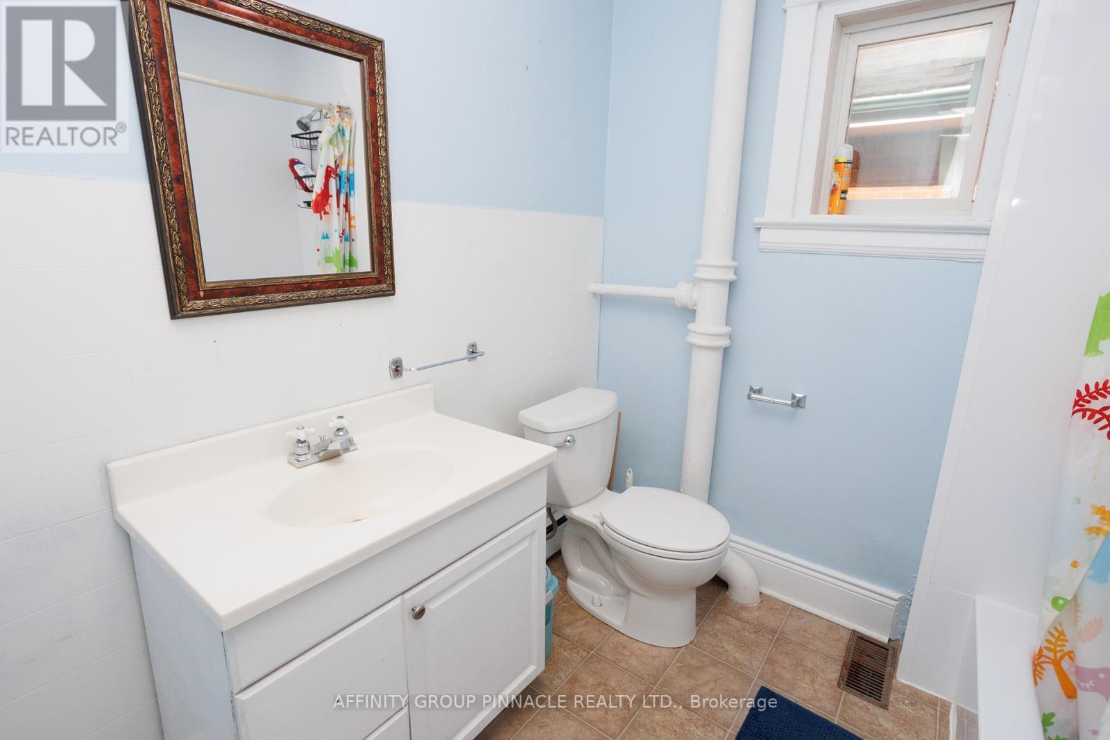 72 Melbourne Street W, Kawartha Lakes, Ontario K9V 2T3 - Photo 22 - X12584422