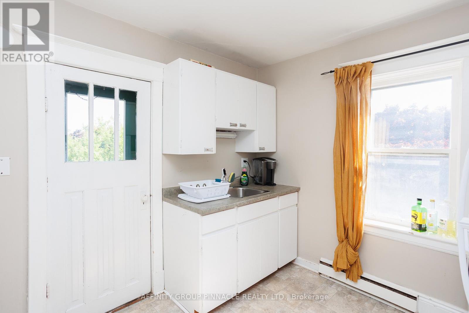 72 Melbourne Street W, Kawartha Lakes, Ontario K9V 2T3 - Photo 26 - X12584422