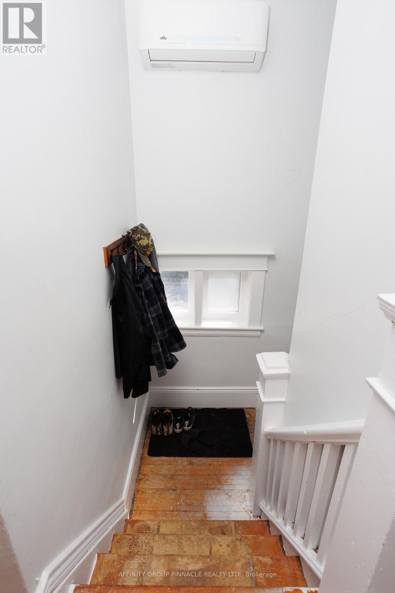 72 Melbourne Street W, Kawartha Lakes, Ontario K9V 2T3 - Photo 32 - X12584422