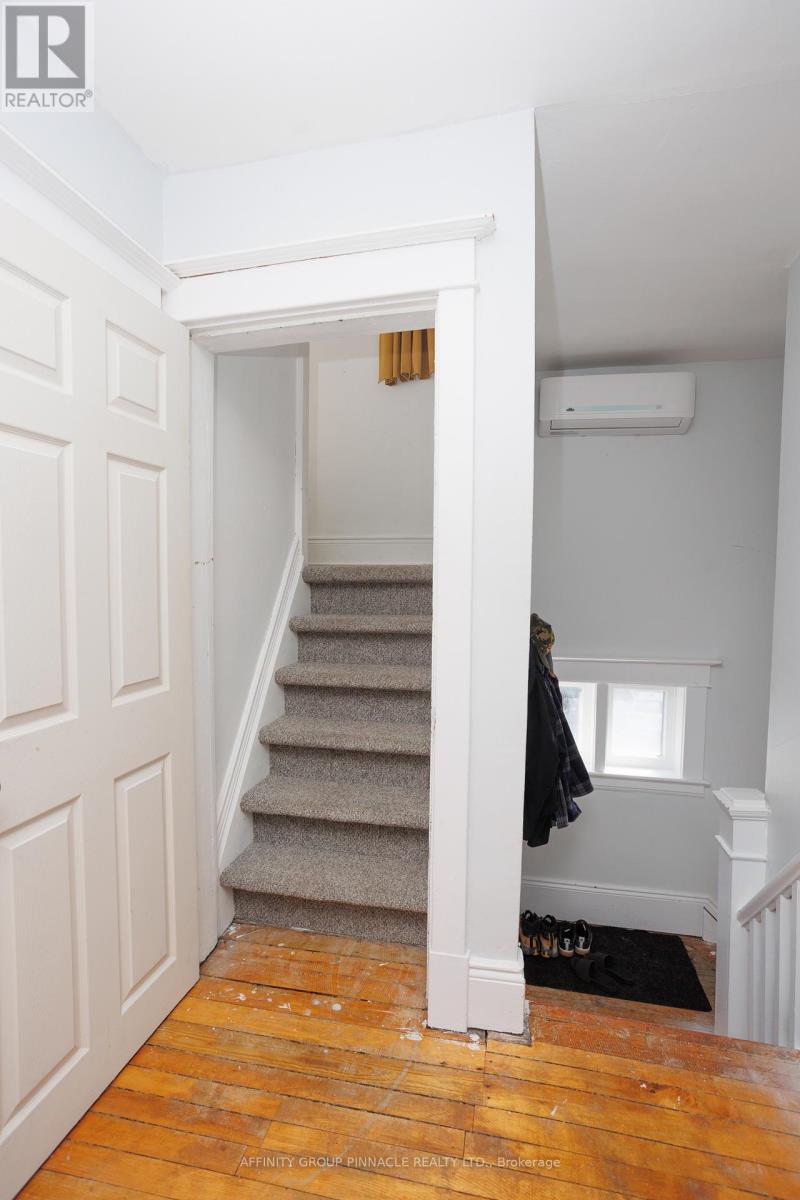 72 Melbourne Street W, Kawartha Lakes, Ontario K9V 2T3 - Photo 33 - X12584422