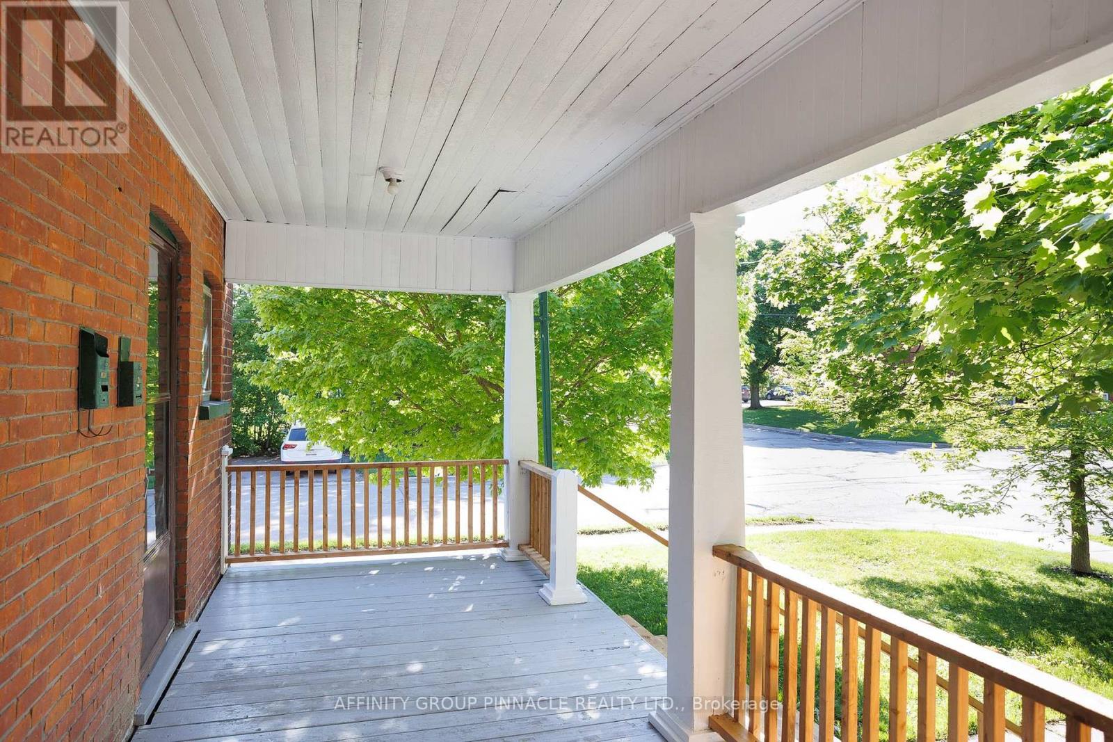 72 Melbourne Street W, Kawartha Lakes, Ontario K9V 2T3 - Photo 5 - X12584422