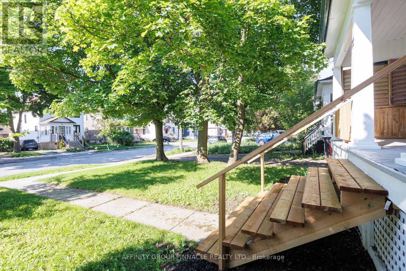 72 Melbourne Street W, Kawartha Lakes, Ontario K9V 2T3 - Photo 6 - X12584422