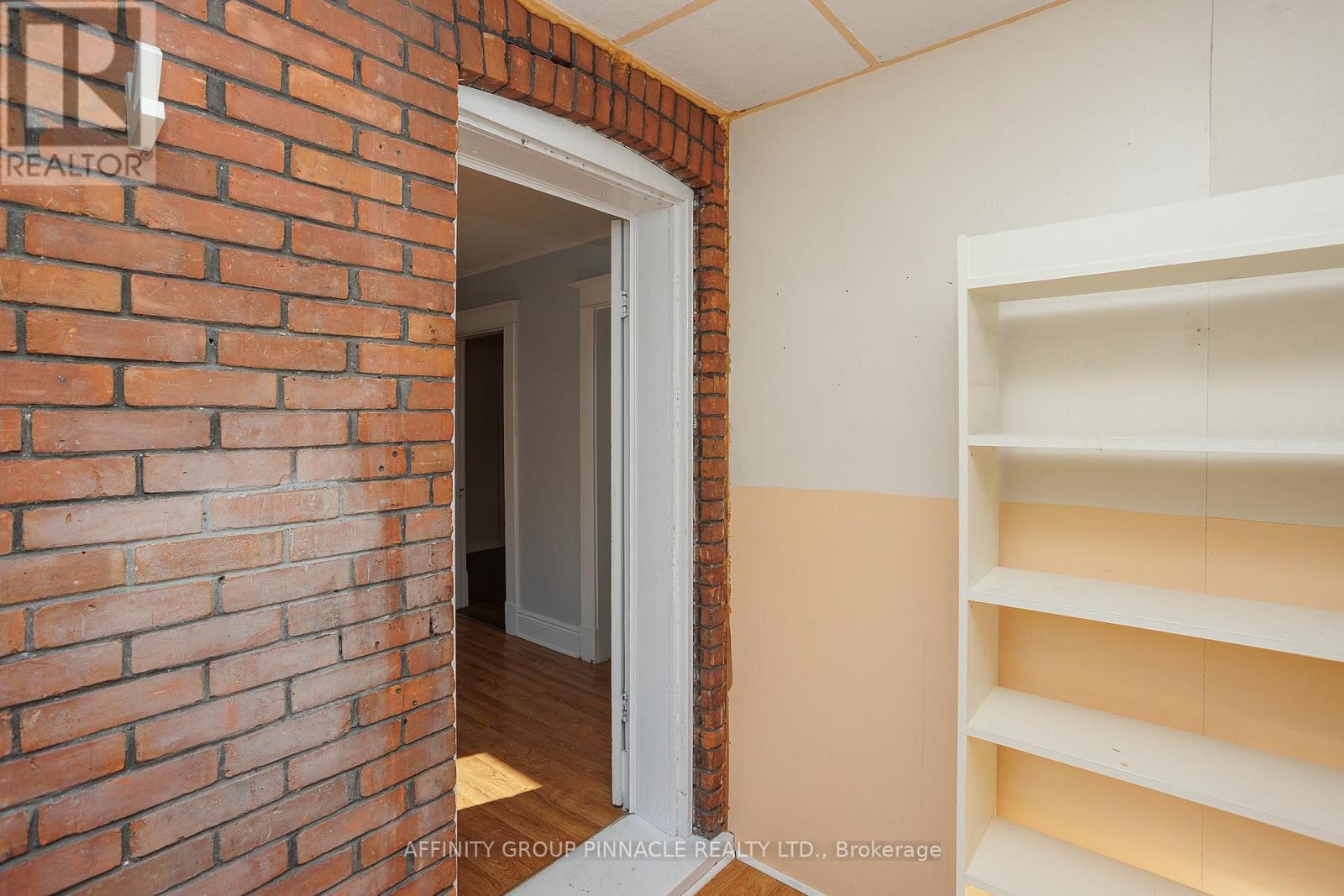 72 Melbourne Street W, Kawartha Lakes, Ontario K9V 2T3 - Photo 8 - X12584422