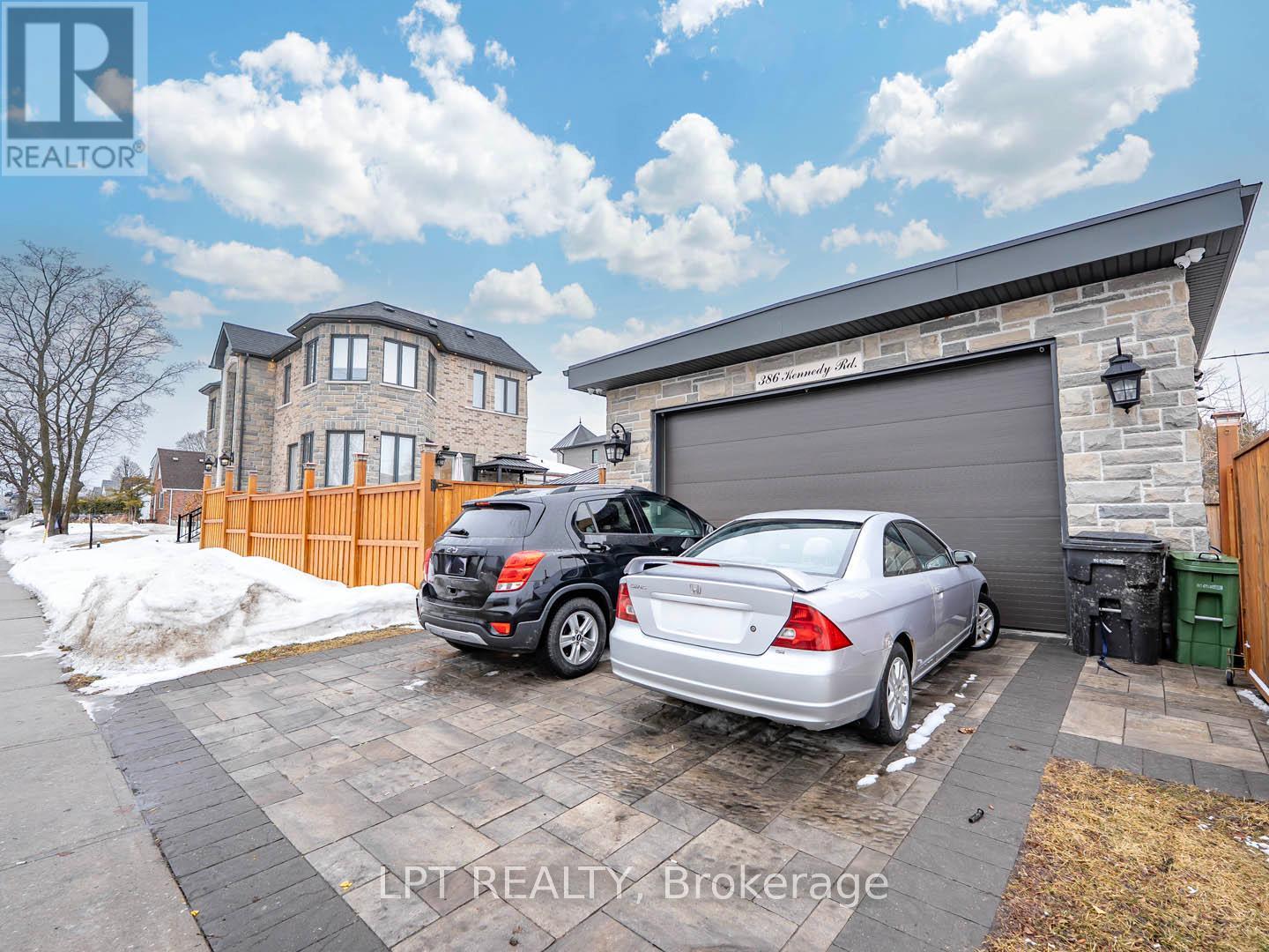 386 Kennedy Road, Toronto, Ontario  M1K 2A6 - Photo 3 - E12135060