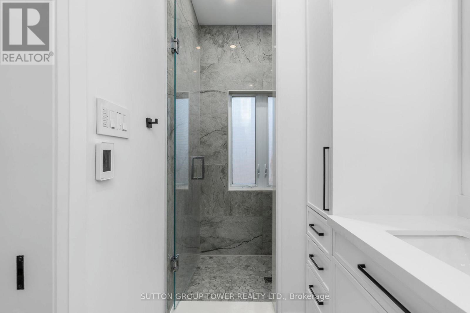 560 Glen Park Avenue, Toronto, Ontario  M6B 2G5 - Photo 24 - W12269766