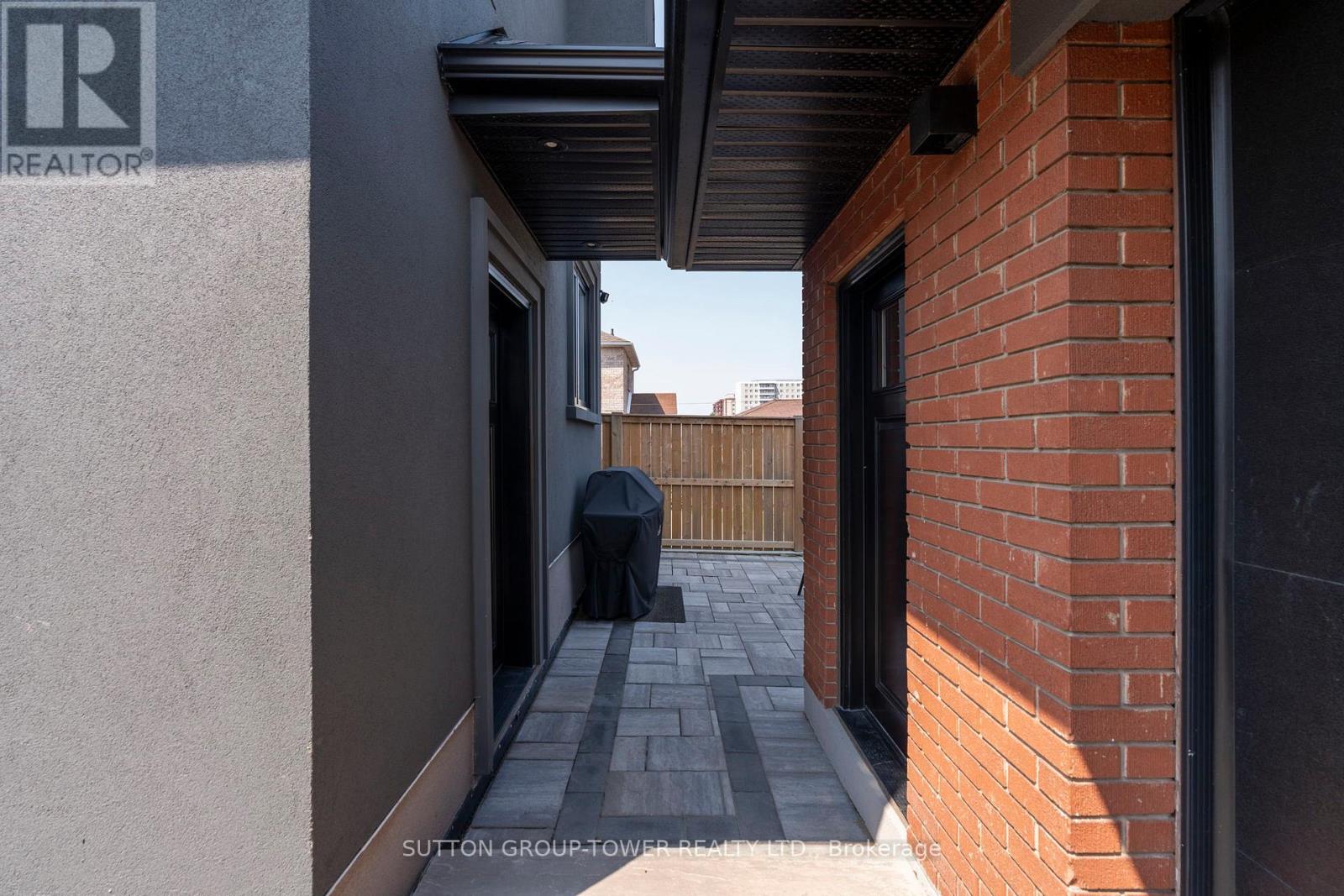 560 Glen Park Avenue, Toronto, Ontario  M6B 2G5 - Photo 27 - W12269766