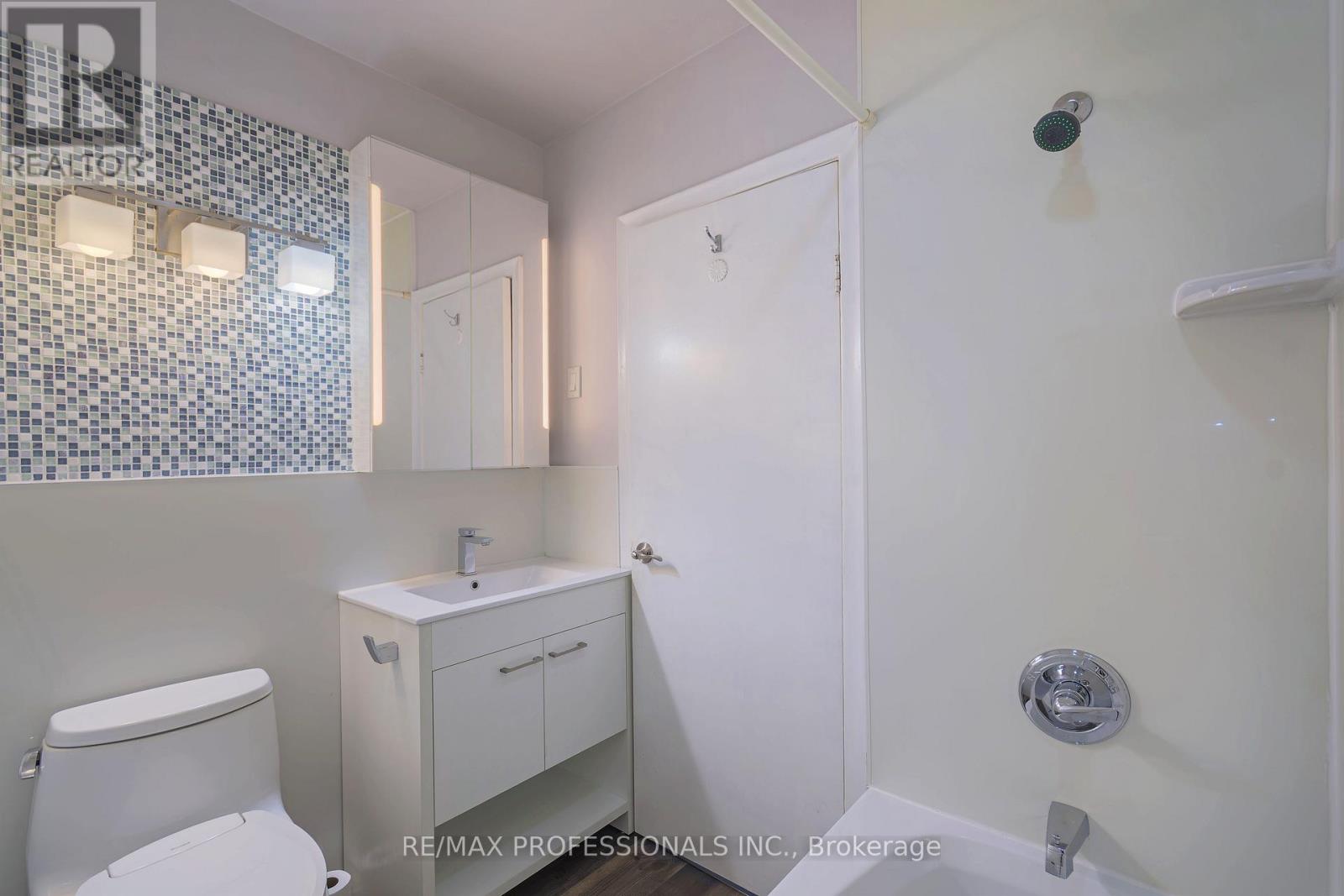 3 Eriksdale Road, Toronto, Ontario  M9C 2B5 - Photo 24 - W12571808