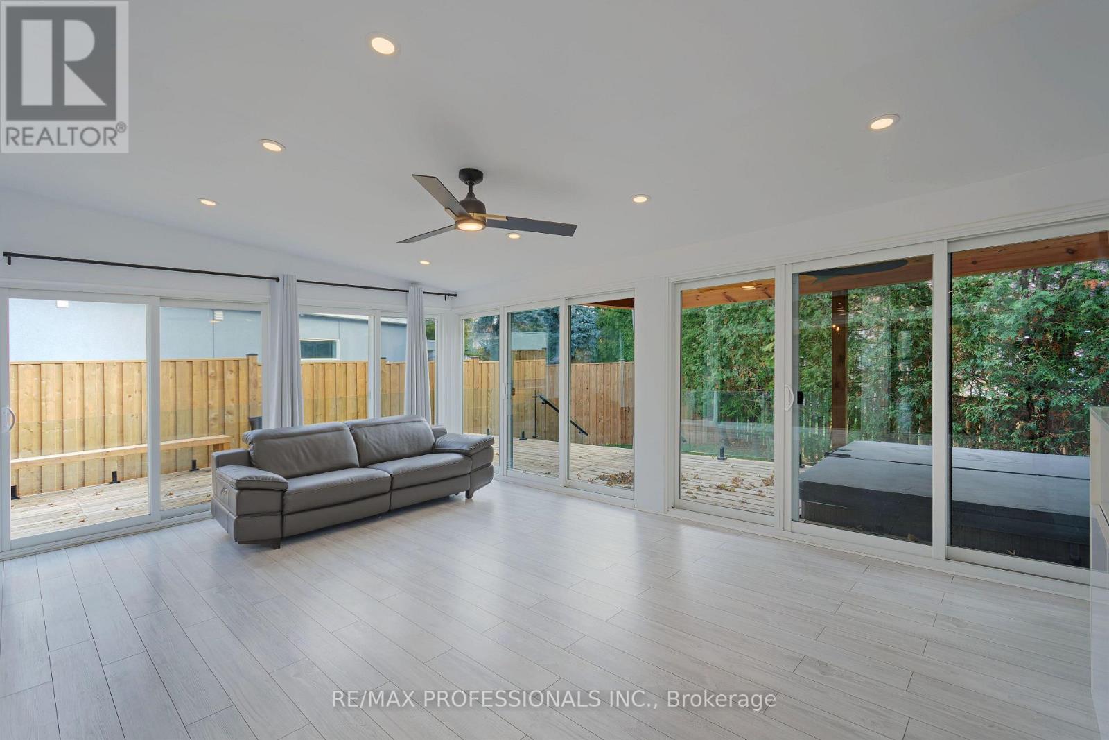 3 Eriksdale Road, Toronto, Ontario  M9C 2B5 - Photo 17 - W12571808