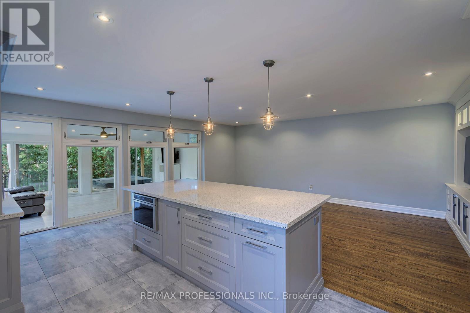 3 Eriksdale Road, Toronto, Ontario  M9C 2B5 - Photo 11 - W12571808