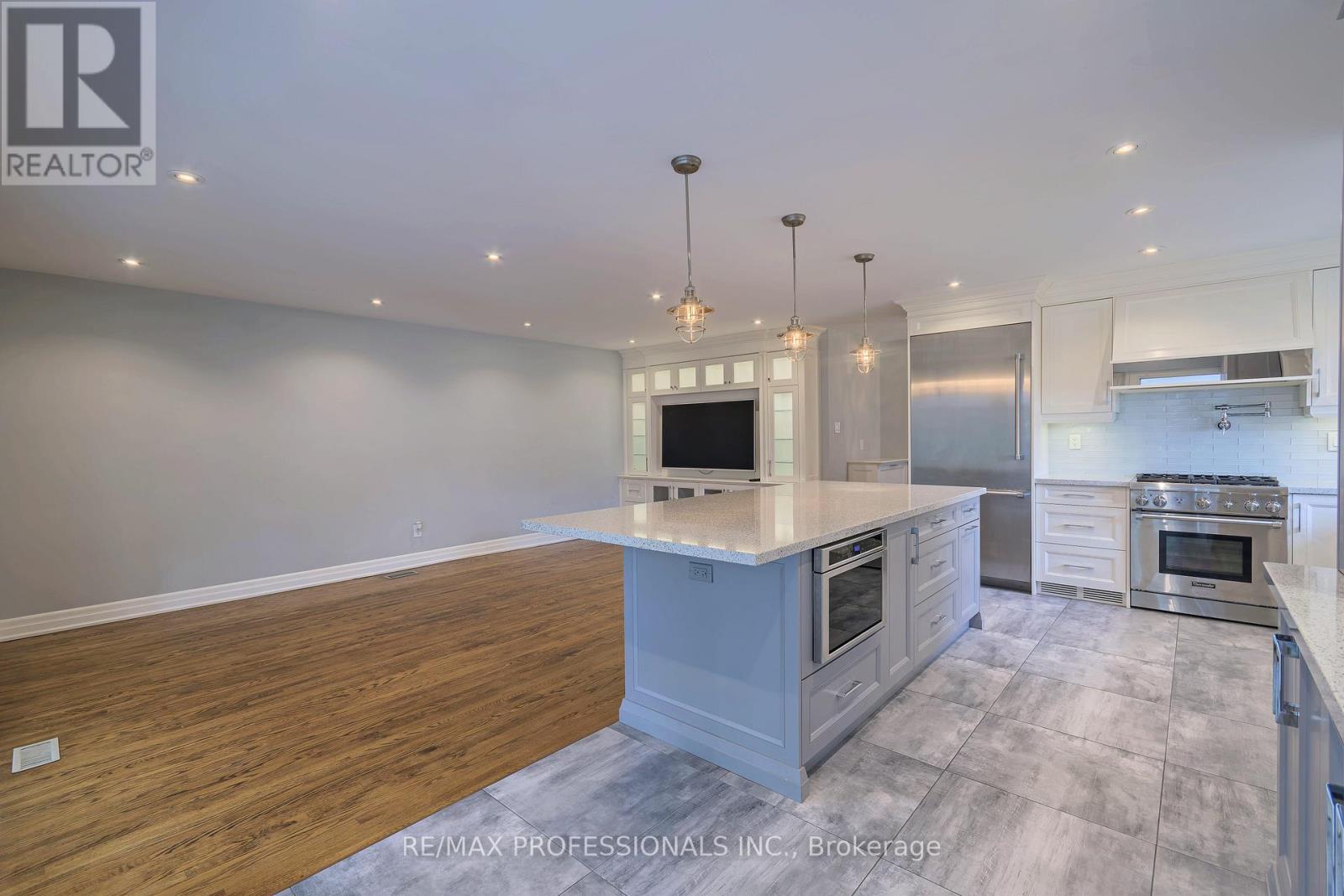 3 Eriksdale Road, Toronto, Ontario  M9C 2B5 - Photo 13 - W12571808