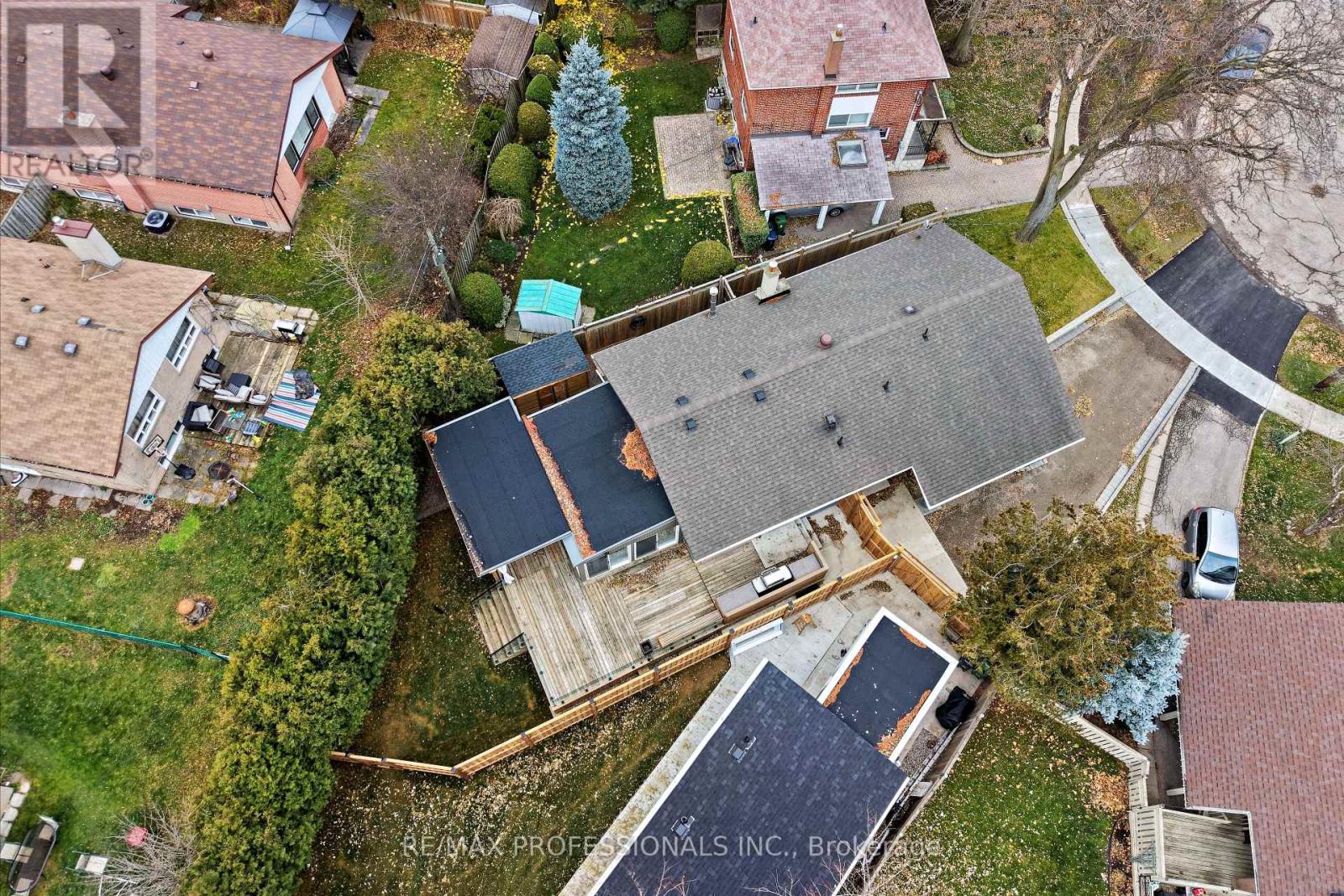 3 Eriksdale Road, Toronto, Ontario  M9C 2B5 - Photo 27 - W12571808