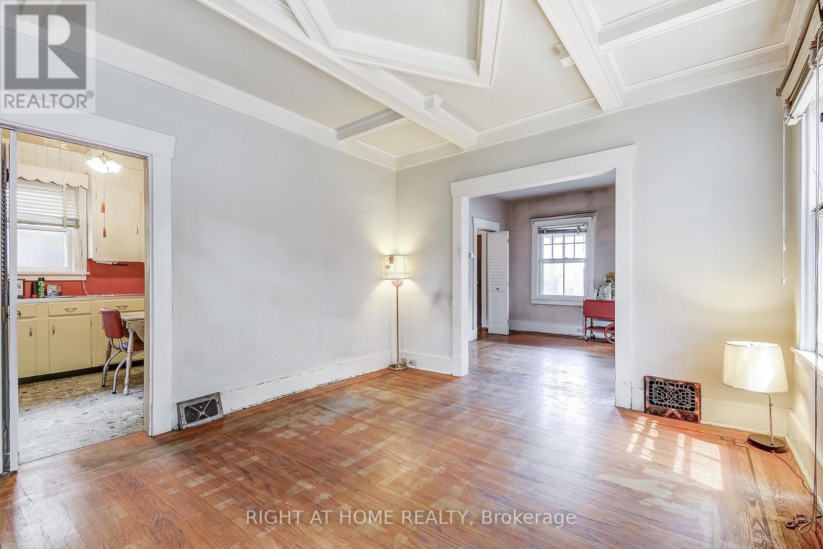 182 Balmoral Avenue S, Hamilton, Ontario  L8M 3K3 - Photo 11 - X12584330