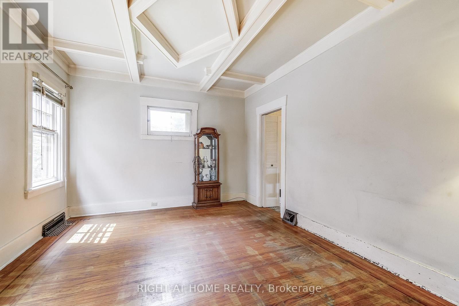 182 Balmoral Avenue S, Hamilton, Ontario  L8M 3K3 - Photo 13 - X12584330