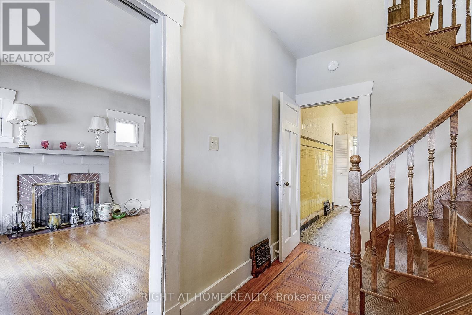 182 Balmoral Avenue S, Hamilton, Ontario  L8M 3K3 - Photo 7 - X12584330