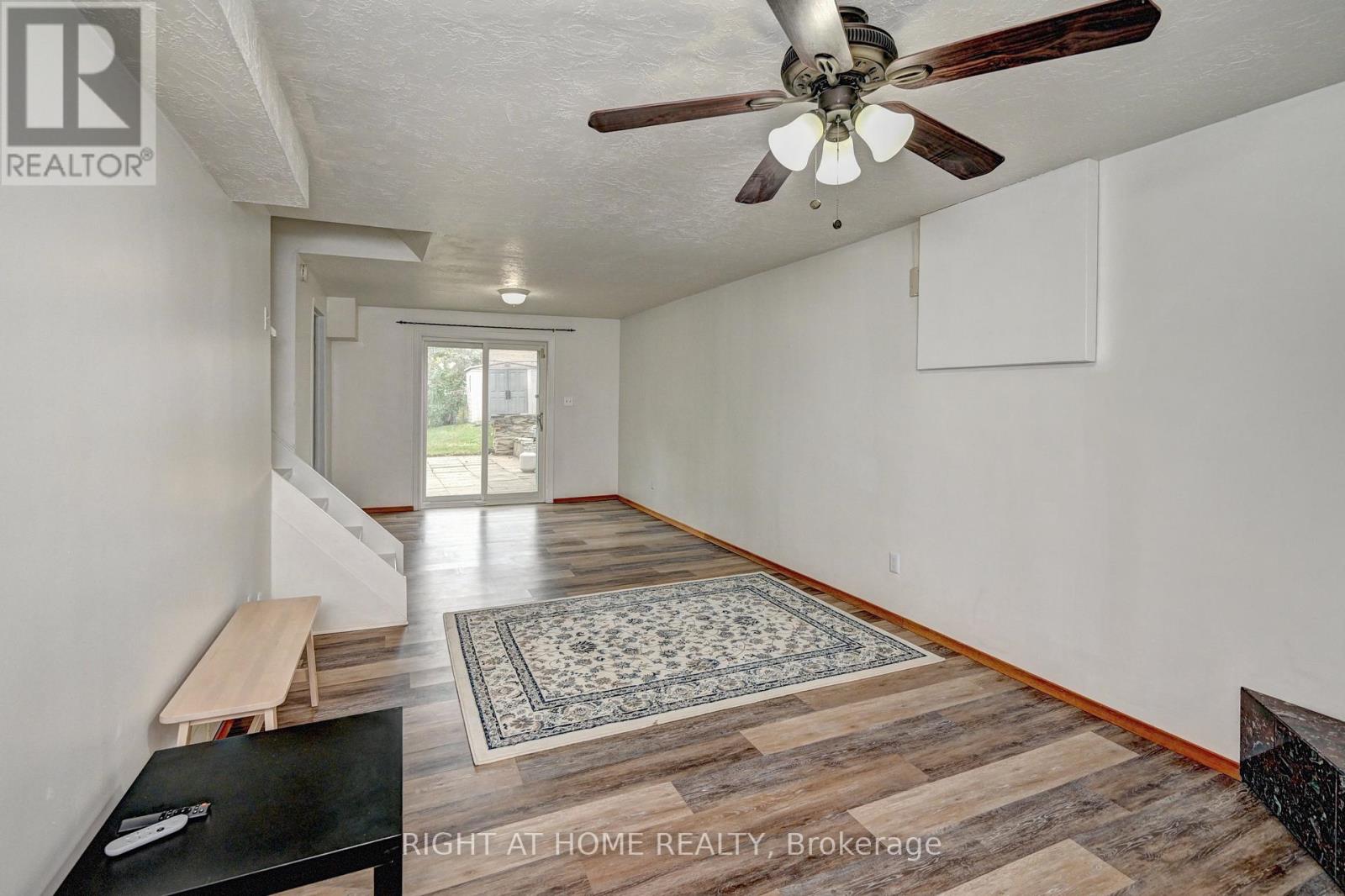 39 Southwood Drive, Kitchener, Ontario  N2E 2E6 - Photo 39 - X12584358