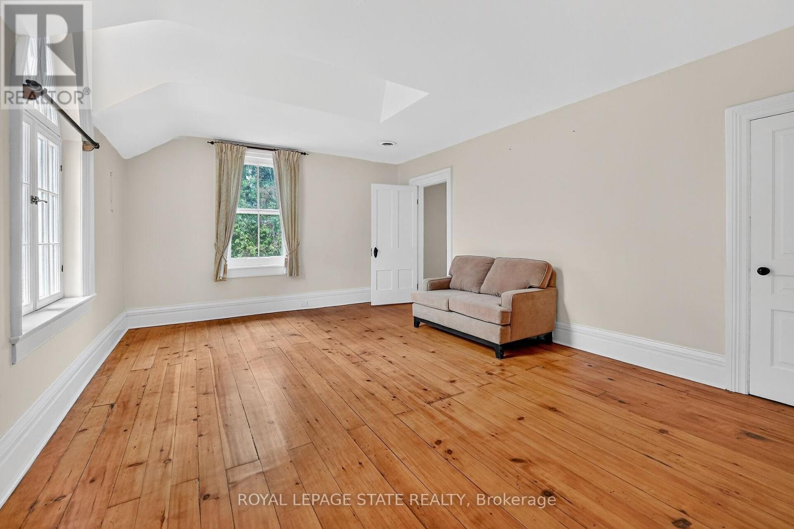 262 Main Street W, Grimsby, Ontario  L3M 1S4 - Photo 34 - X12584364