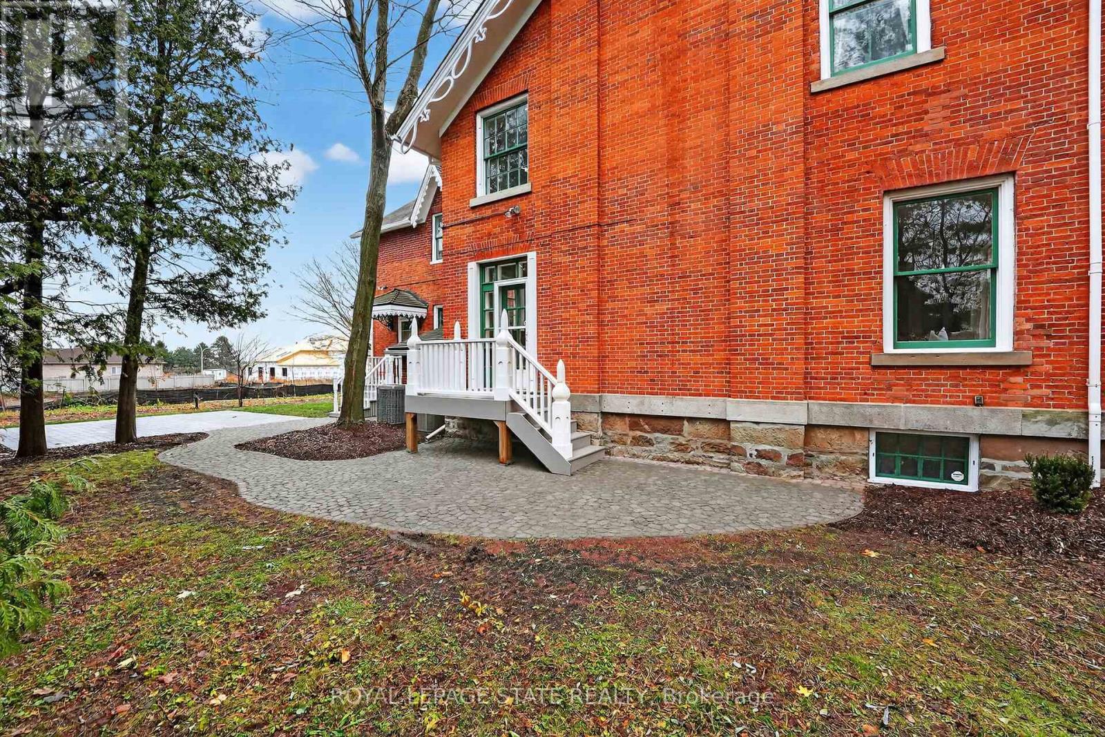 262 Main Street W, Grimsby, Ontario  L3M 1S4 - Photo 46 - X12584364