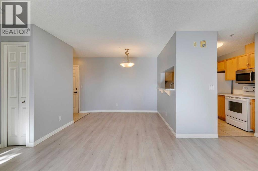 119, 2022 Canyon Meadows Drive Se, Calgary, Alberta  T2J 7H1 - Photo 4 - A2273035