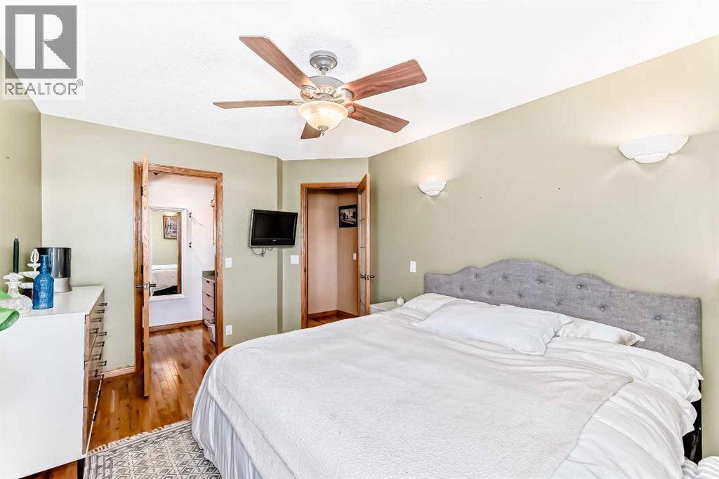 203 Hidden Spring Green Nw, Calgary, Alberta  T3A 5N4 - Photo 15 - A2272070