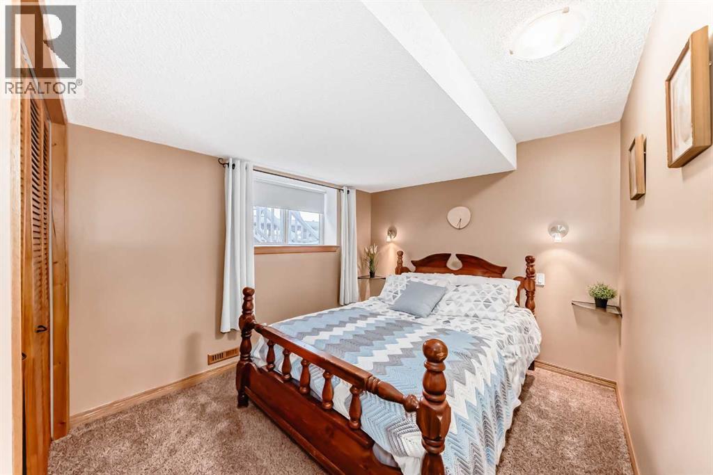 203 Hidden Spring Green Nw, Calgary, Alberta  T3A 5N4 - Photo 34 - A2272070