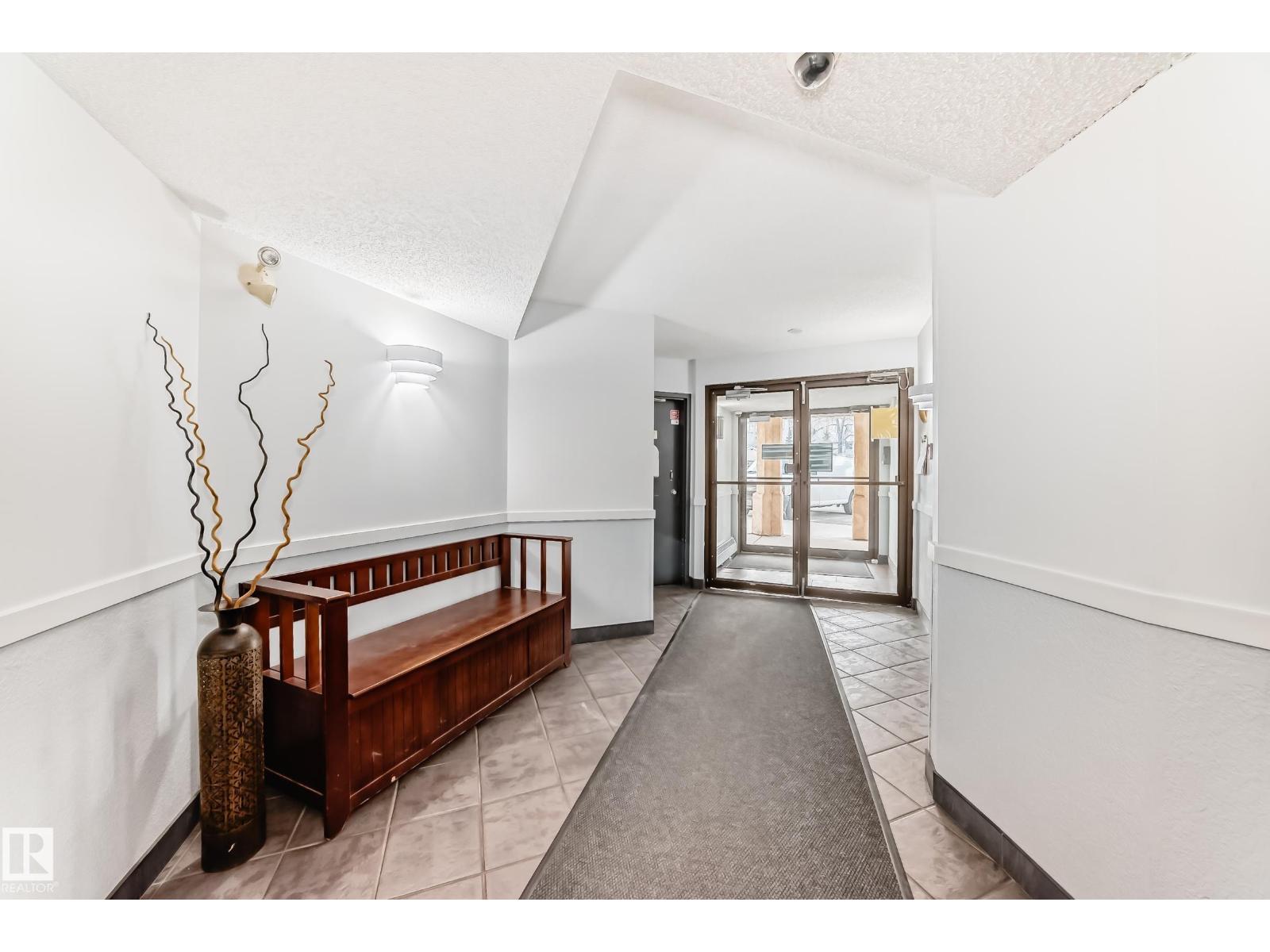 #239 10636 120 St Nw, Edmonton, Alberta  T5H 4L5 - Photo 2 - E4466944