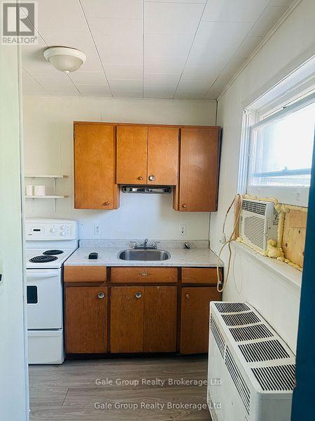 Unit 2 - 406 Simcoe Street, Woodstock, Ontario  N4S 1J7 - Photo 1 - X12584404