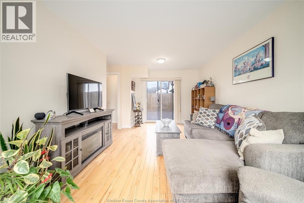 9318 Bayswater Court, Windsor, Ontario  N8S 4L1 - Photo 10 - 25029438