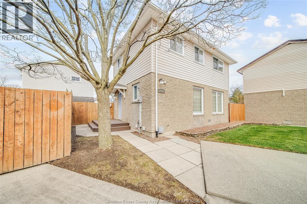 9318 Bayswater Court, Windsor, Ontario  N8S 4L1 - Photo 4 - 25029438