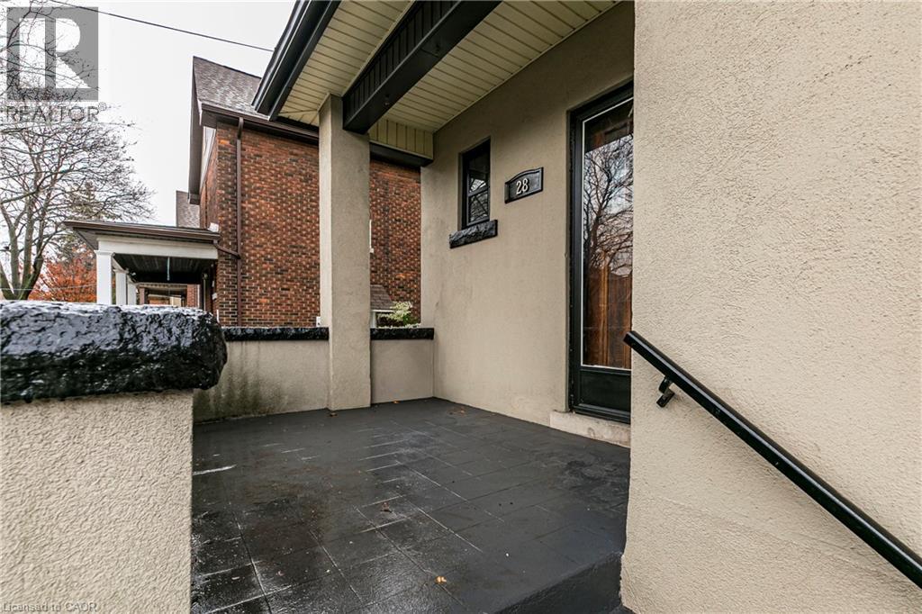 28 Alpine Avenue, Hamilton, Ontario  L9A 1A5 - Photo 3 - 40791076